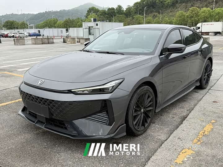 Changan UNI-V 2023 1.5T sports version - ავტომობილი ჩინეთიდან