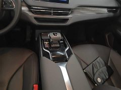 Hongqi E-QM5 2023 Facelift Basic Travel Edition - ფოტო 14