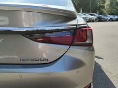 Lexus ES 2022 300h Excellence Edition - ფოტო 18