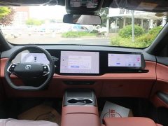Changan CS75 PLUS 2025 Fourth Generation 1.5T New Blue Whale Intelligent Premium Edition - ფოტო 14