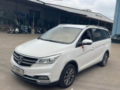 Baojun 730 2019 1.5T CVT Fashion 7-Seater China VI - ფოტო 1