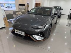 Changan UNI-V Third Generation 1.5T 500Bar Luxury Sport Edition - ფოტო 2