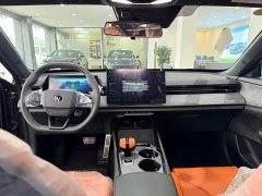 Changan UNI-V Third Generation 1.5T 500Bar Luxury Sport Edition - ფოტო 9
