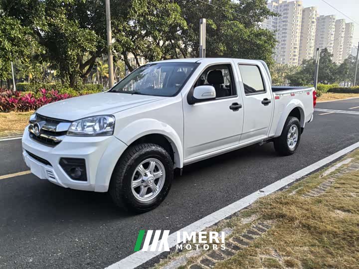 Fengjun 5 2.4L gasoline two-wheel drive enterprising large double-row National VI 4K22D4M