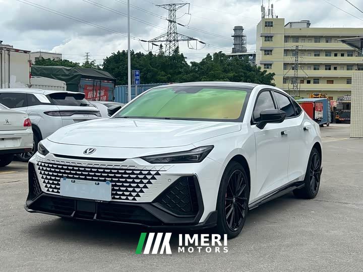 Changan UNI-V 2024 2.0T high-energy version