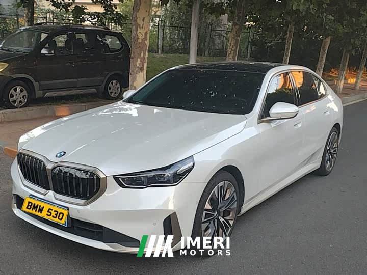 BMW 5 Series 2023 530Li Exclusive Luxury Package - ავტომობილი ჩინეთიდან