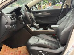 Hongqi H5 2022 Classic 1.5T DCT Qiyun Edition - ფოტო 11