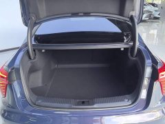 Hongqi H5 2024 2.0T automatic smart connected flag version - ფოტო 4