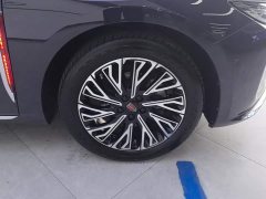 Hongqi H5 2024 2.0T automatic smart connected flag version - ფოტო 6