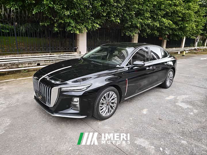 Hongqi H5 2.0T automatic smart connected flag version