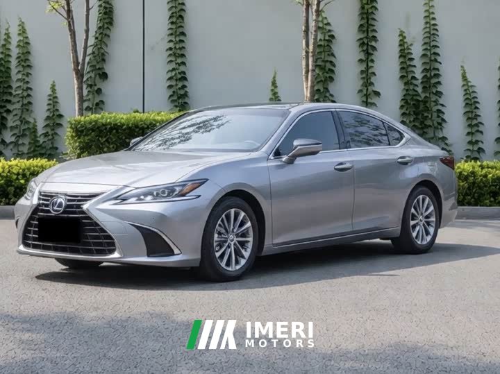 Lexus ES 300h Premium Edition