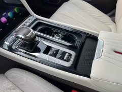 Hongqi H5 2023 2.0T automatic smart connected flag version - ფოტო 15