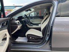 Hongqi H5 2023 2.0T automatic smart connected flag version - ფოტო 7