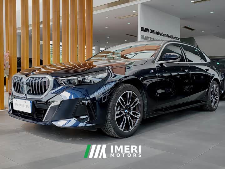 BMW 5 Series 530Li Leading M Sports Package