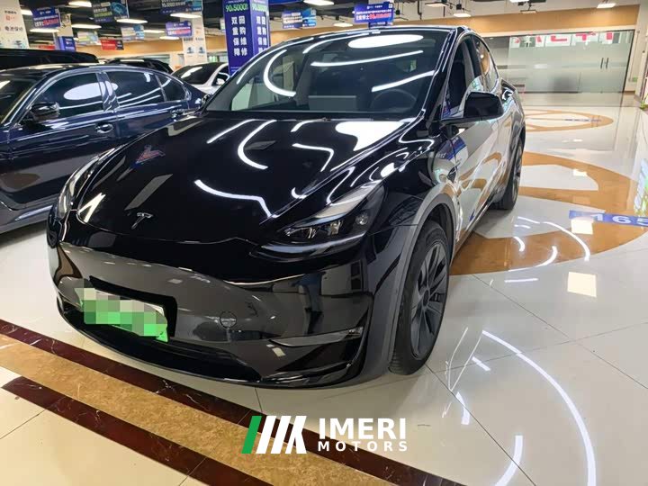 Tesla Model Y 2023 long-range all-wheel drive version