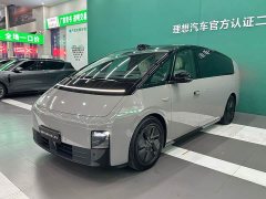 Li Auto Li Xiang MEGA Ultra - ფოტო 14