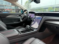 Hongqi H5 2024 2.0T automatic smart connected flag version - ფოტო 11