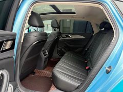 Hongqi H5 2024 2.0T automatic smart connected flag version - ფოტო 5