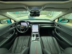 Hongqi H5 2024 2.0T automatic smart connected flag version - ფოტო 6