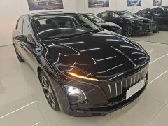 Hongqi E-QM5 2023 facelift basic travel version - ფოტო 4