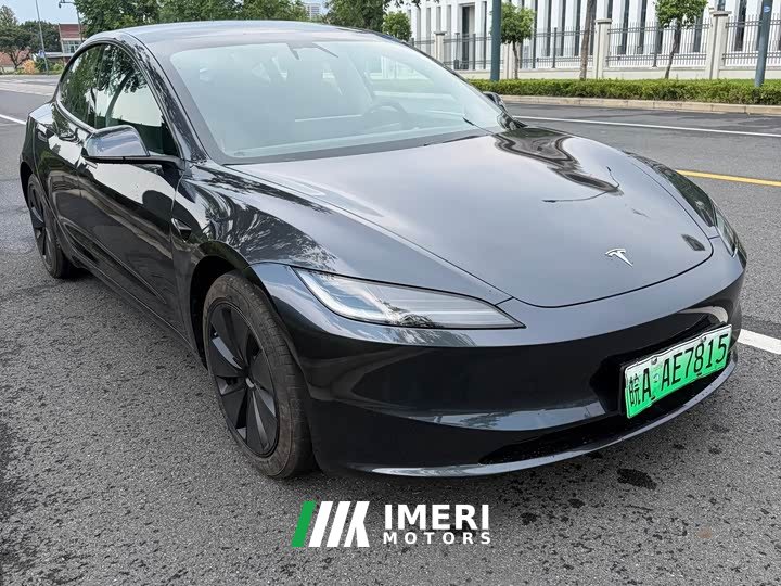 Tesla Model 3 rear-wheel drive version