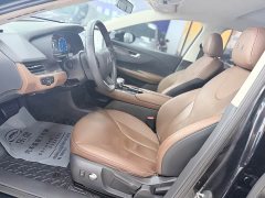 Hongqi E-QM5 2021 Charging Qiyue Edition - ფოტო 7