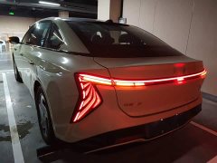 Hongqi EH7 2025 690 Smart Select Edition - ფოტო 5