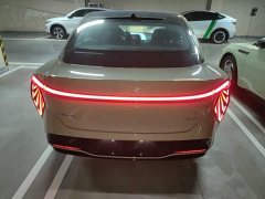Hongqi EH7 2025 690 Smart Select Edition - ფოტო 6