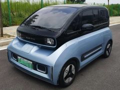 Baojun E300 2020 Plus Star Intelligent Travel Edition - ფოტო 1