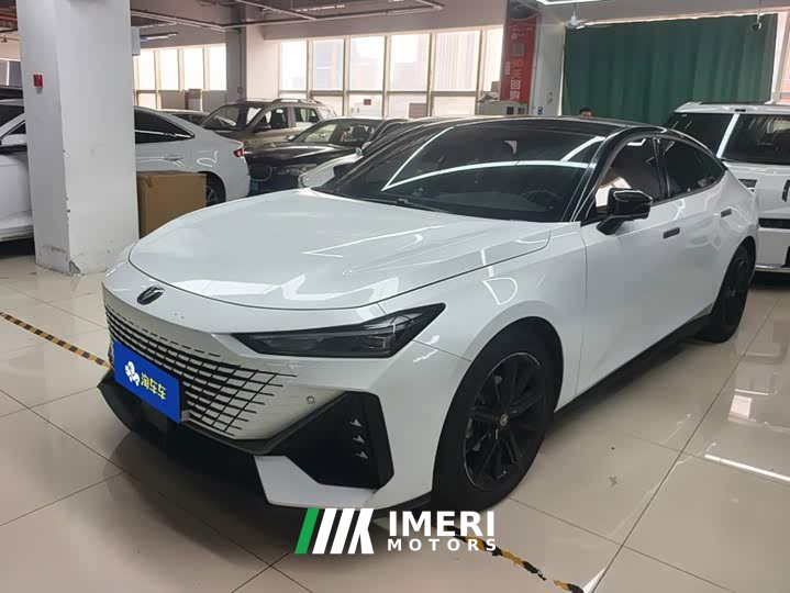 Changan UNI-V 2022 1.5T premium