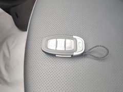 Hongqi E-QM5 2023 facelift basic travel version - ფოტო 9