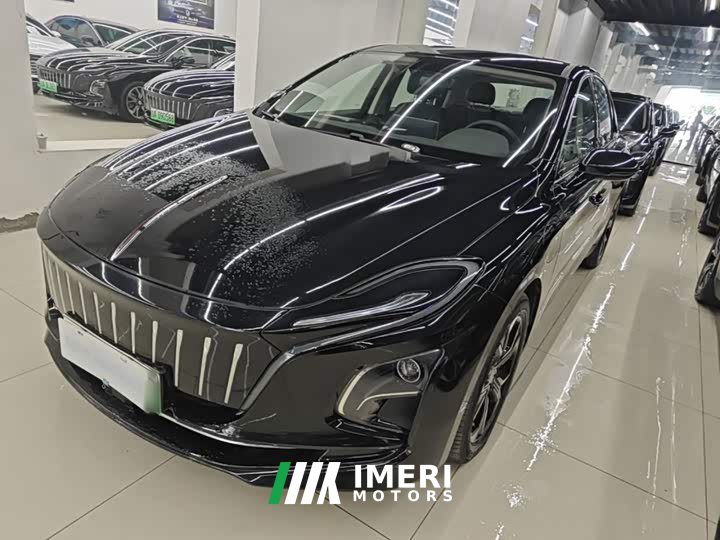 Hongqi E-QM5 2023 facelift basic travel version
