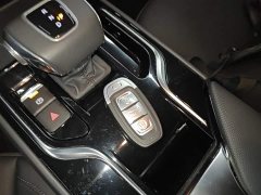 Hongqi E-QM5 2023 facelift basic travel version - ფოტო 9