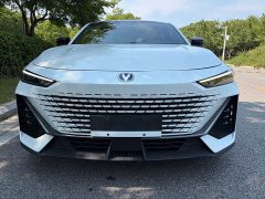 Changan UNI-V 2022 1.5T sports version - ფოტო 2
