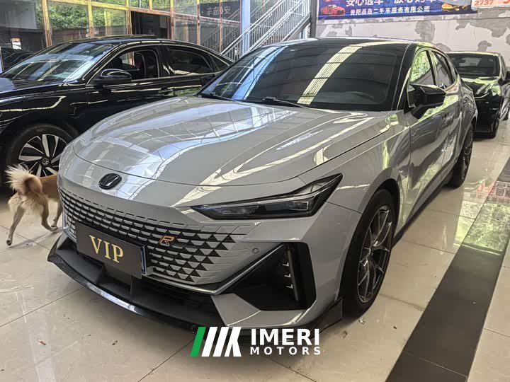 Changan UNI-V 1.5T premium