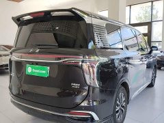 FAW Red Flag HQ9 PHEV 2024 2.0T AWD Luxury - ფოტო 7