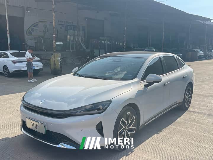 Baojun Xiangjing plug-in hybrid 140km luxury version