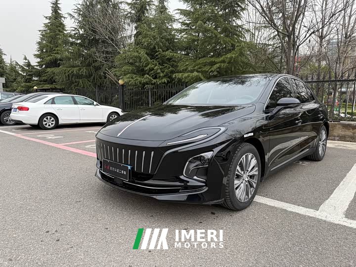 Hongqi E-QM5 500km travel version