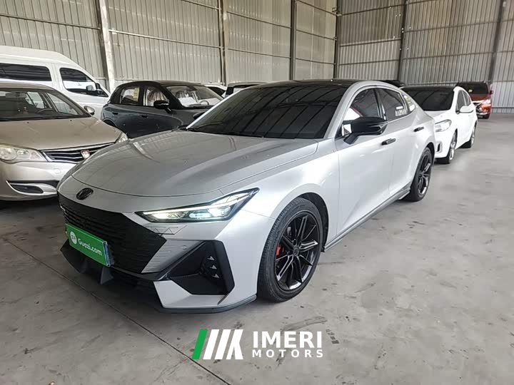 Changan UNI-V 1.5T premium
