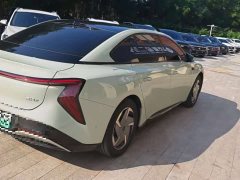 Hongqi EH7 2025 690 Smart Select Edition - ფოტო 9