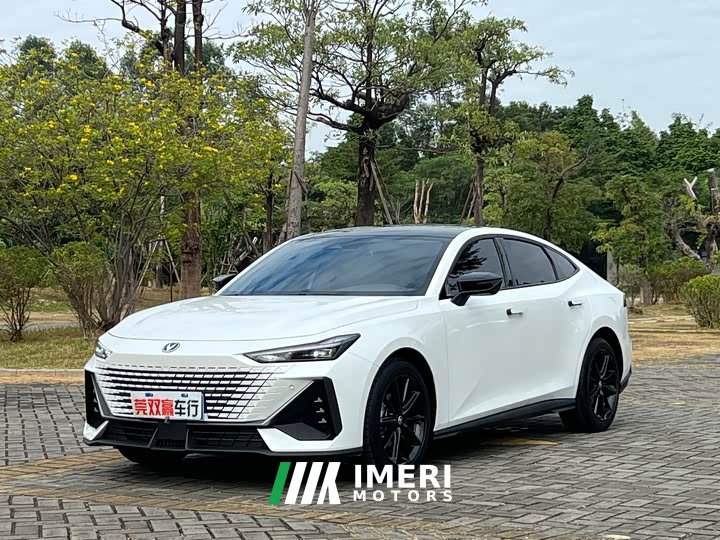 Changan UNI-V 2023 1.5T premium