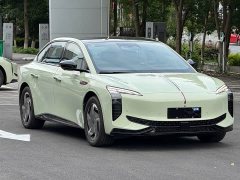 Hongqi EH7 2025 690 Smart Select Edition - ფოტო 3
