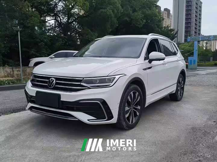 Volkswagen Tiguan L 2023 330TSI automatic two-wheel drive R-Line version