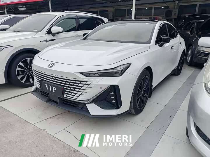 Changan UNI-V 2022 1.5T premium