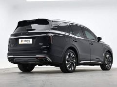 Hongqi HS7 PHEV 2.0T PHEV four-wheel drive Qichang version 7 seats - ფოტო 3