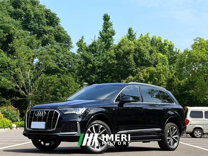 Audi Q7 55 TFSI quattro S line sports version - car from China