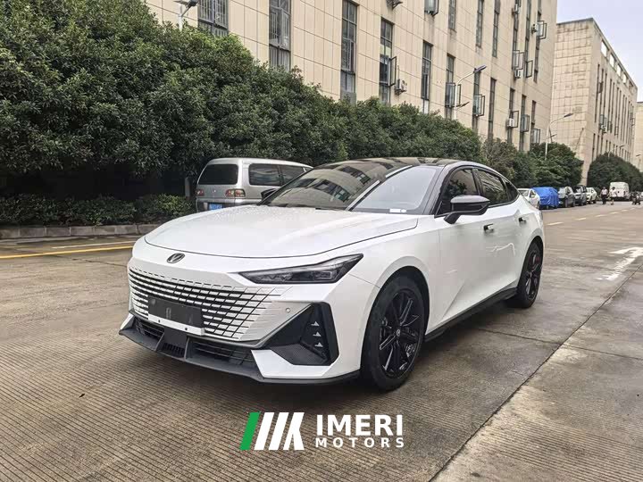 Changan UNI-V 1.5T premium