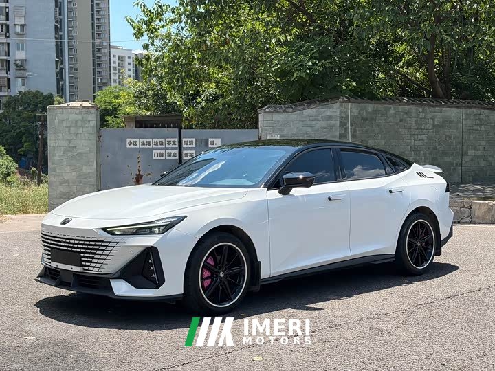 Changan UNI-V 1.5T premium