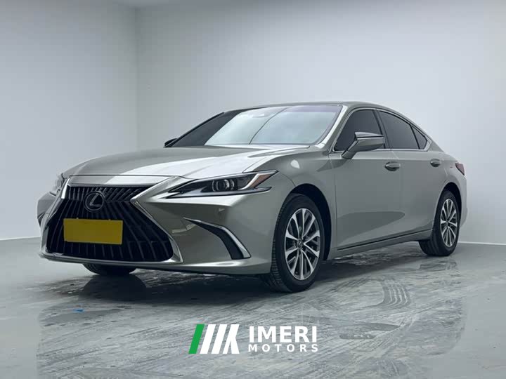 Lexus ES 2022 200 Excellence Edition - ავტომობილი ჩინეთიდან