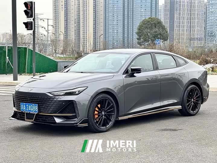 Changan UNI-V 2022 1.5T sports version